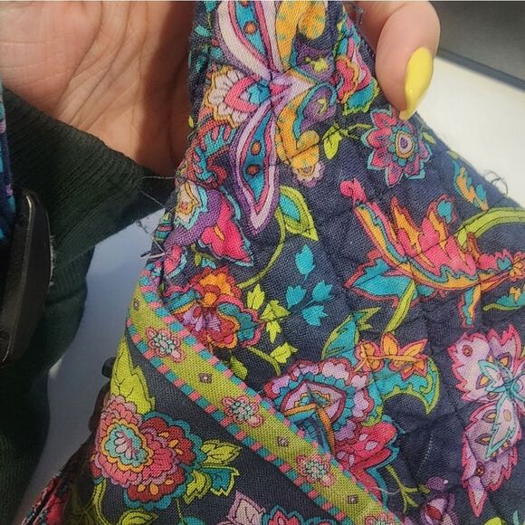 Floral Quilted Shoulder Bag - Picture 8 of 9